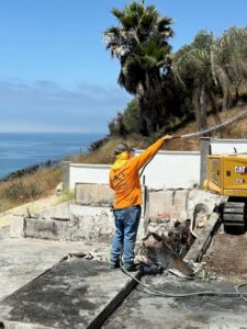 Exterior Demolition - Demoleaders