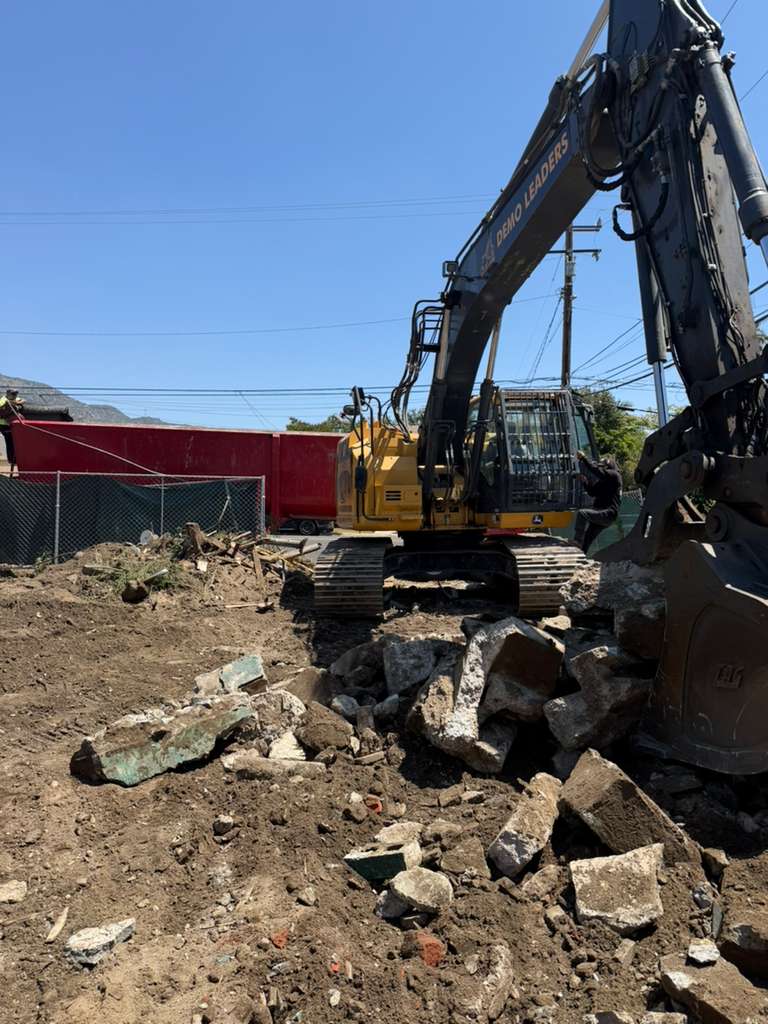 Demolition Services in Thousand Oaks, California, Demo Leaders Inc.